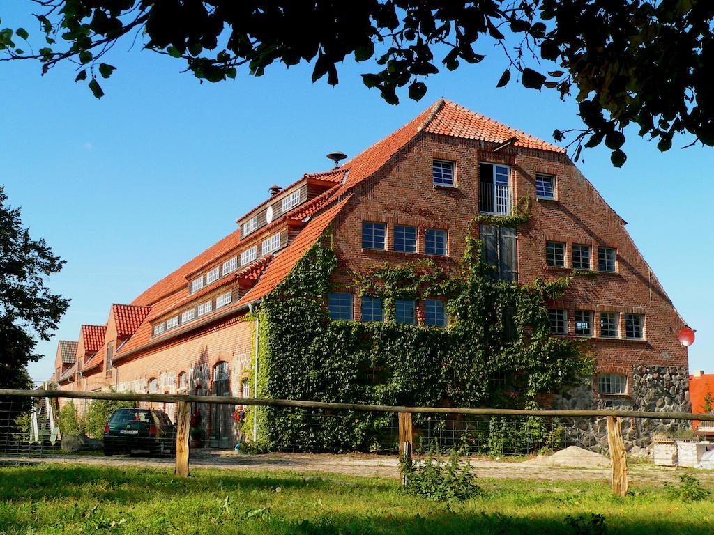 Отель Gutshof Woldzegarten Экстерьер фото
