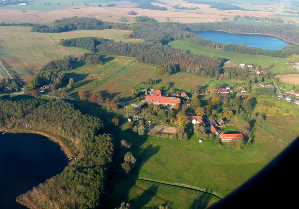 Отель Gutshof Woldzegarten Экстерьер фото