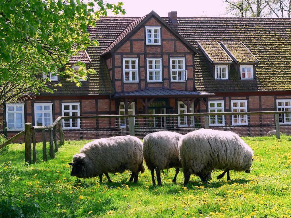 Отель Gutshof Woldzegarten Экстерьер фото